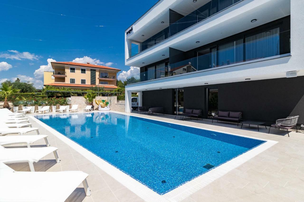 Luxury Magali 3 Apartment *